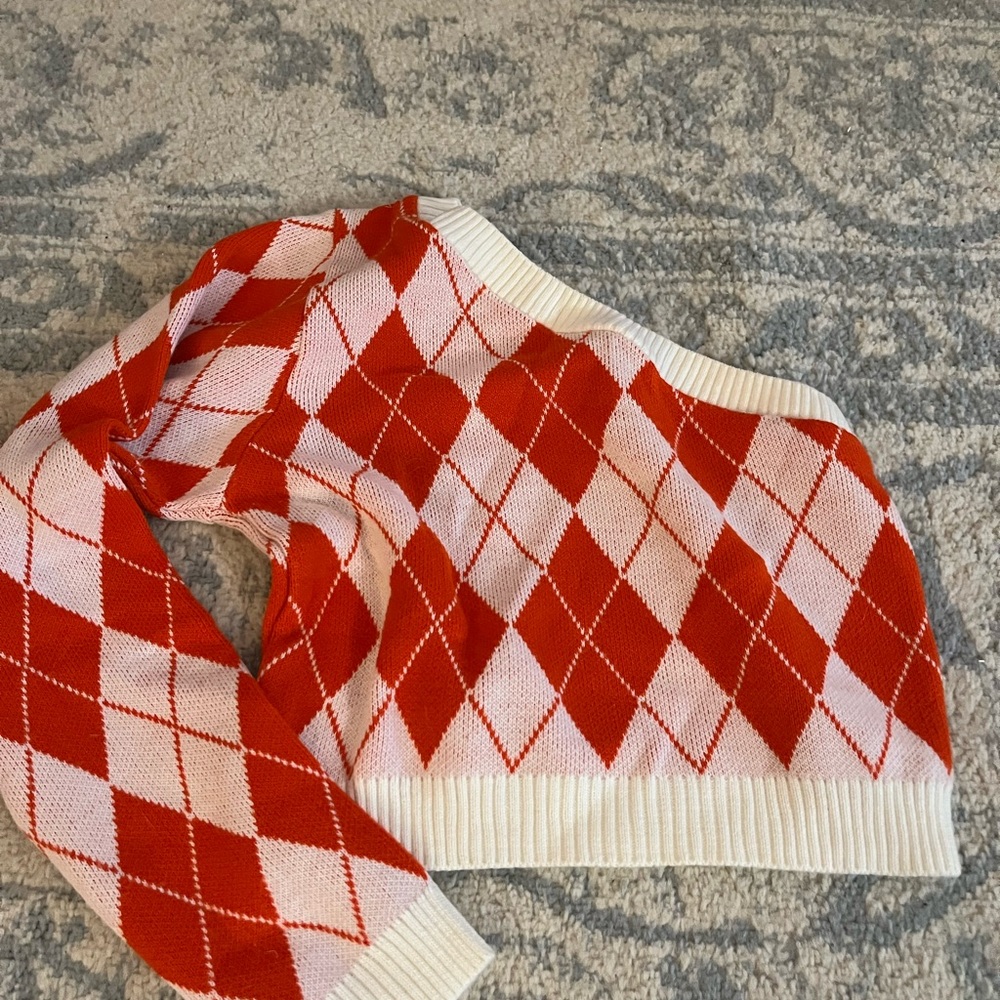 Boohoo Red and White Argyle Off-the-Shoulder Sweater